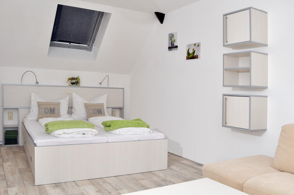 Gutshof Zum Adlernest Otel Arnsnesta Oda fotoğraf
